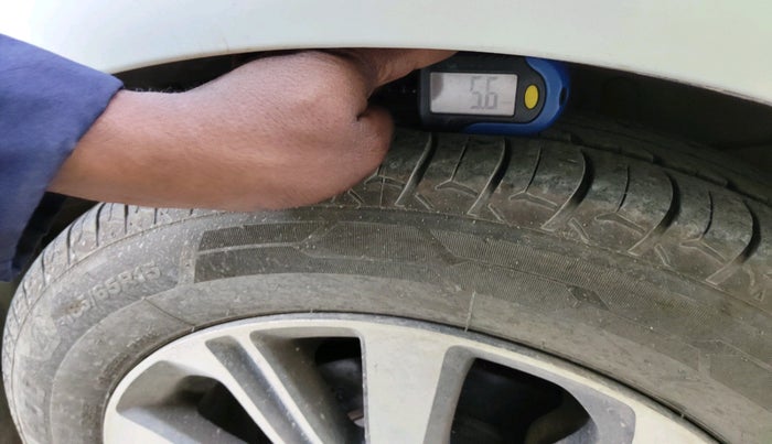 2017 Honda City 1.5L I-VTEC V MT, Petrol, Manual, 1,02,132 km, tyre