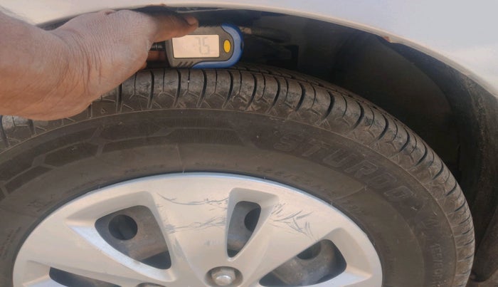 2012 Hyundai i10 SPORTZ 1.2 AT, Petrol, Automatic, 36,536 km, tyre