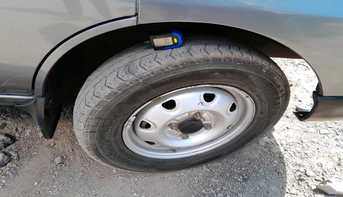 2021 Maruti Eeco 5 STR AC CNG, Petrol, Manual, 70,844 km, tyre