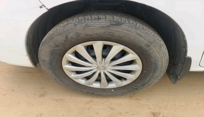 2012 Nissan Evalia XE, Diesel, Manual, 1,42,858 km, tyre