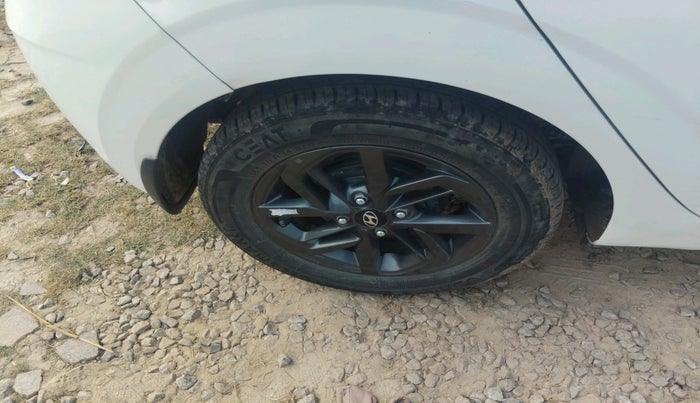 2021 Hyundai GRAND I10 NIOS SPORTZ 1.2 KAPPA VTVT, Petrol, Manual, 24,886 km, tyre