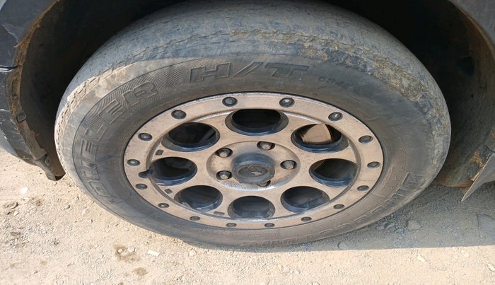 2013 Mahindra XUV500 W6, Diesel, Manual, 1,49,913 km, tyre