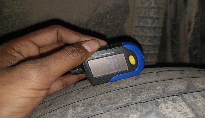 2015 Datsun Go T, Petrol, Manual, 81,991 km, tyre