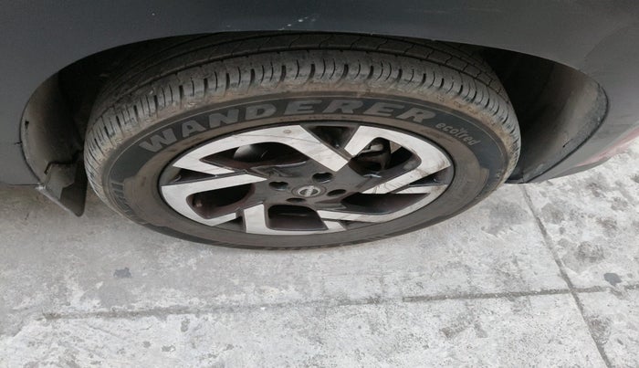 2023 Nissan MAGNITE XV MT, Petrol, Manual, 14,019 km, tyre