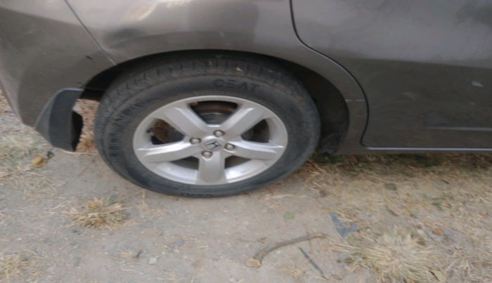 2012 Honda Jazz 1.2 L I-VTEC SELECT, Petrol, Manual, 1,88,638 km, tyre