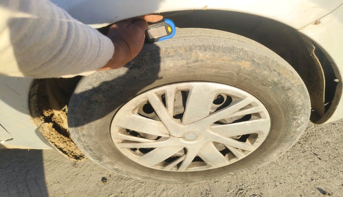 2011 Hyundai i20 MAGNA 1.4 CRDI, Diesel, Manual, 1,09,498 km, tyre