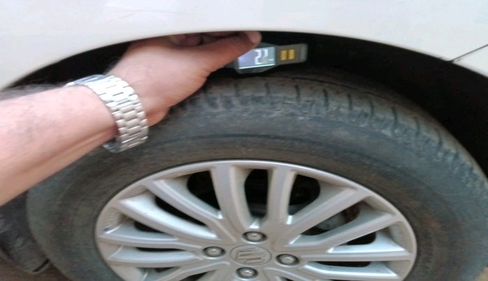 2020 Maruti Dzire ZXI, Petrol, Manual, 38,814 km, tyre