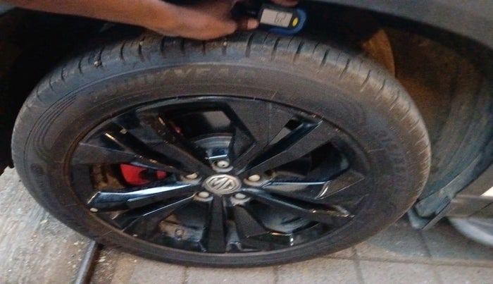 2024 MG HECTOR Snowstorm 1.5 Turbo CVT, Petrol, Automatic, 7,261 km, tyre