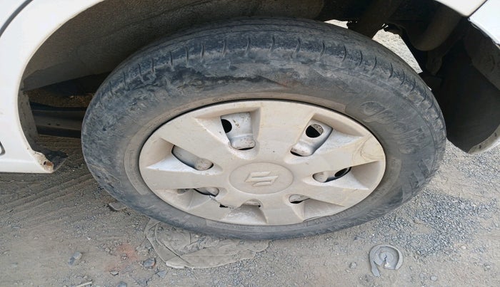 2015 Maruti Wagon R 1.0 LXI CNG, CNG, Manual, 1,05,365 km, tyre