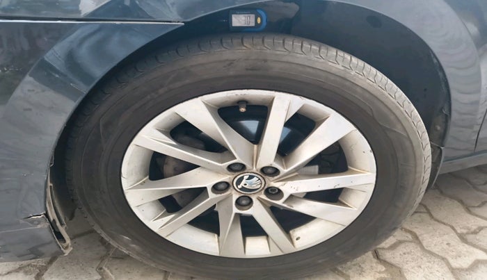 2022 Skoda SLAVIA AMBITION 1.0L TSI AT, Petrol, Automatic, 87,352 km, tyre