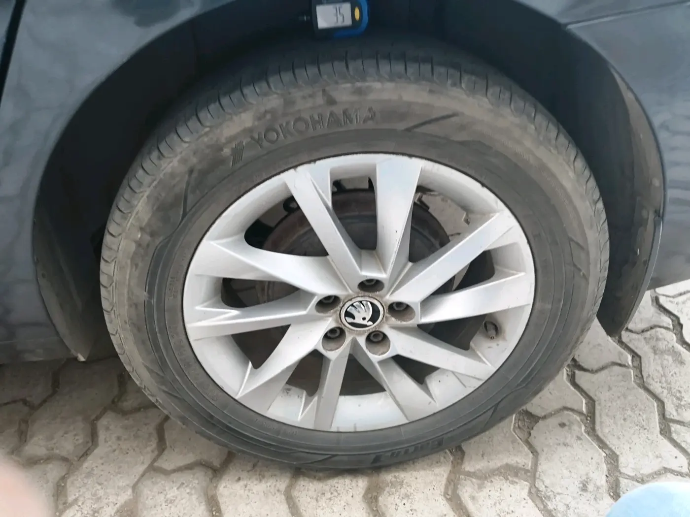 2022 Skoda SLAVIA AMBITION 1.0L TSI AT, Petrol, Automatic, 87,352 km, tyre