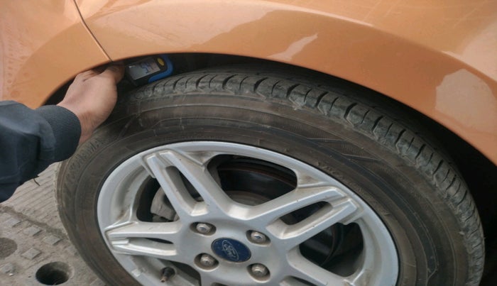 2017 Ford Figo Aspire TITANIUM 1.2 PETROL, Petrol, Manual, 49,705 km, tyre