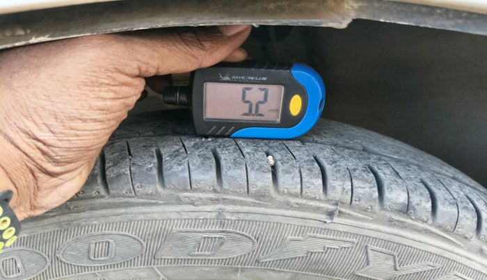 2016 Maruti Alto 800 VXI, Petrol, Manual, 41,081 km, tyre