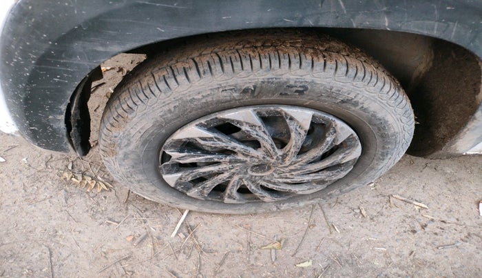 2019 Renault Kwid RXL, Petrol, Manual, 64,862 km, tyre