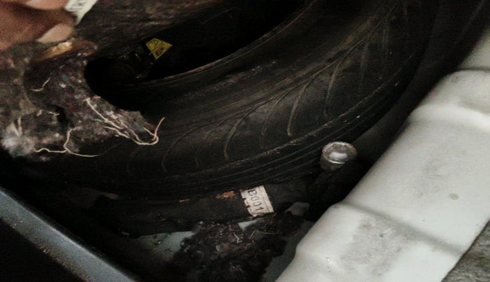 2013 Hyundai i20 SPORTZ 1.2, Petrol, Manual, 43,370 km, tyre