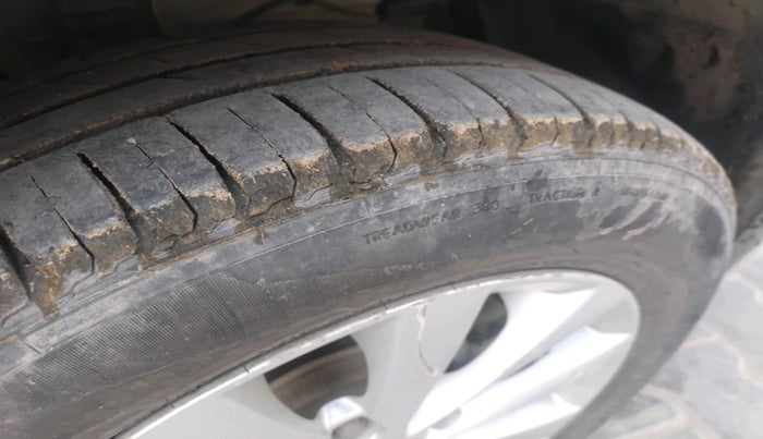 2013 Maruti Ertiga ZXI, Petrol, Manual, 38,579 km, tyre