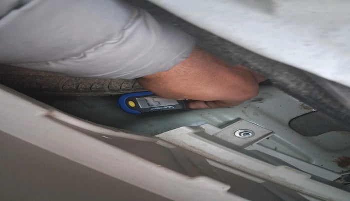 2020 Mahindra XUV300 W8 (O) 1.2 PETROL, Petrol, Manual, 48,728 km, tyre