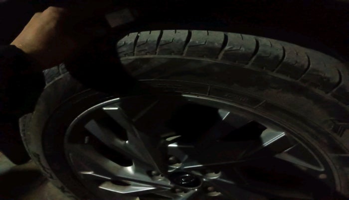 2022 Hyundai Creta SX IVT 1.5 PETROL, Petrol, Automatic, 33,960 km, tyre