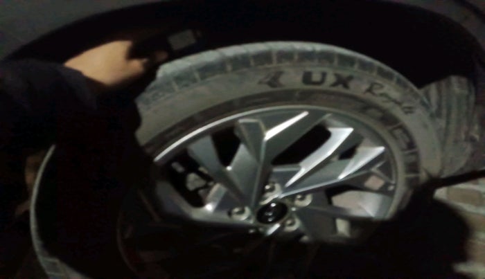 2022 Hyundai Creta SX IVT 1.5 PETROL, Petrol, Automatic, 33,960 km, tyre