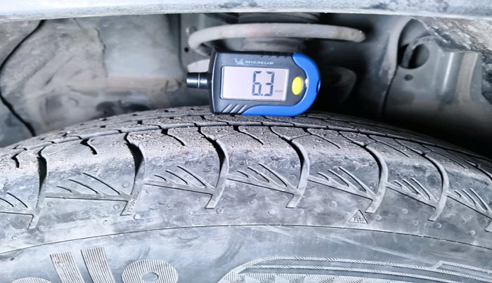 2022 Hyundai ALCAZAR PLATINUM 2.0 MT 7STR, Petrol, Manual, 27,577 km, tyre