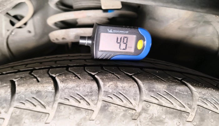 2022 Hyundai ALCAZAR PLATINUM 2.0 MT 7STR, Petrol, Manual, 27,577 km, tyre