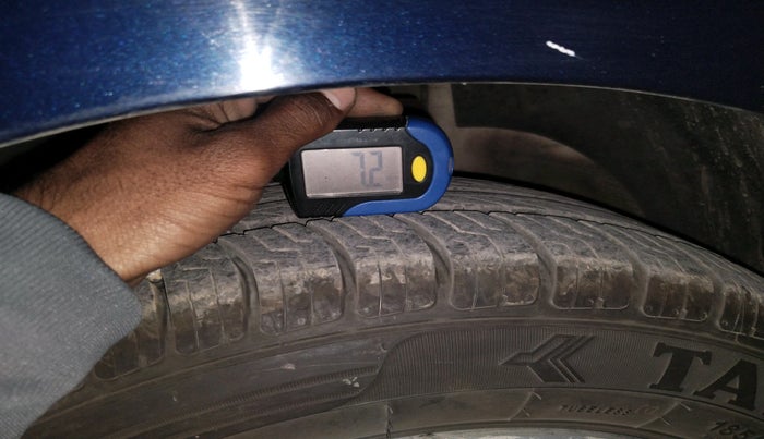 2013 Volkswagen Vento HIGHLINE 1.6 MPI, Petrol, Manual, 83,014 km, tyre