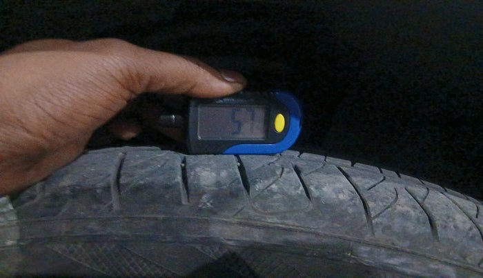 2017 Mahindra XUV500 W4, Diesel, Manual, 92,076 km, tyre