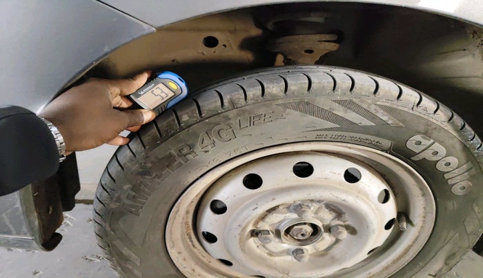 2012 Maruti Wagon R 1.0 LXI, Petrol, Manual, 89,797 km, tyre