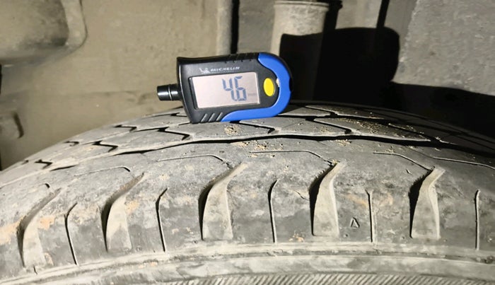 2019 Renault Duster RXS OPT CVT, Petrol, Automatic, 1,03,752 km, tyre