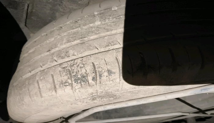 2019 Renault Duster RXS OPT CVT, Petrol, Automatic, 1,03,752 km, tyre