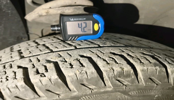 2019 Renault Duster RXS OPT CVT, Petrol, Automatic, 1,03,752 km, tyre