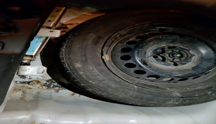 2015 Hyundai Grand i10 SPORTZ 1.2 KAPPA VTVT, Petrol, Manual, 74,302 km, tyre