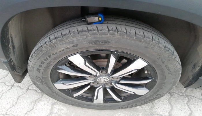 2019 MG HECTOR SMART 2.0 DIESEL, Diesel, Manual, 88,816 km, tyre