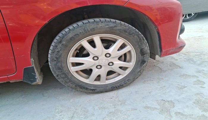 2016 Honda Brio VX MT, Petrol, Manual, 55,531 km, tyre