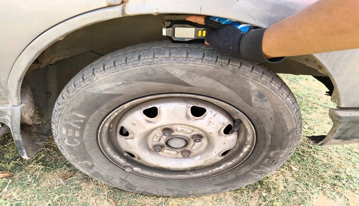 2015 Maruti Eeco 5 STR WITH A/C+HTR, Petrol, Manual, 1,74,429 km, tyre