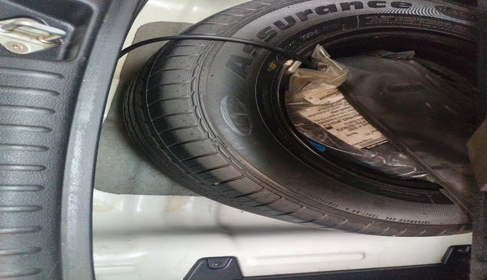 2020 KIA SELTOS HTX IVT 1.5 PETROL, Petrol, Automatic, 1,00,589 km, tyre