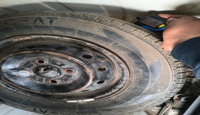 2019 Maruti Alto 800 VXI, Petrol, Manual, 62,924 km, tyre