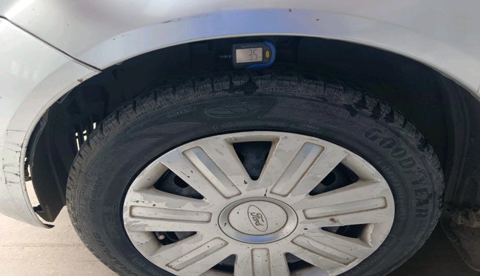 2011 Ford Figo ZXI 1.2 PETROL, Petrol, Manual, 1,46,646 km, tyre