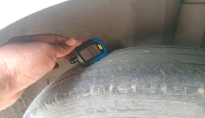 2012 Skoda Rapid ELEGANCE 1.6 TDI CR MT, Diesel, Manual, 1,40,220 km, tyre