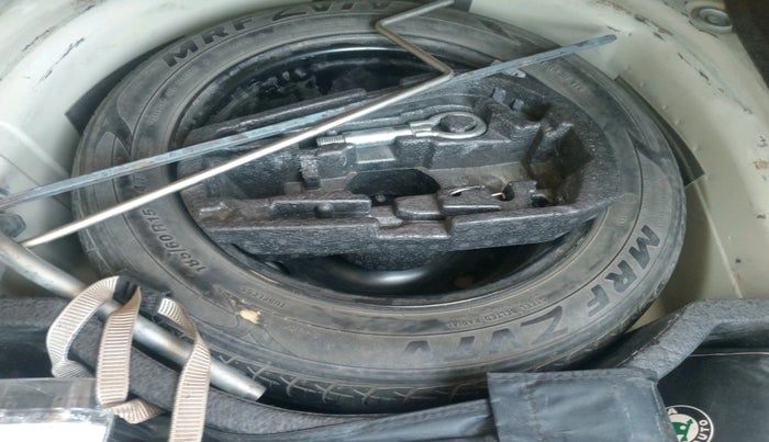 2012 Skoda Rapid ELEGANCE 1.6 TDI CR MT, Diesel, Manual, 1,40,220 km, tyre