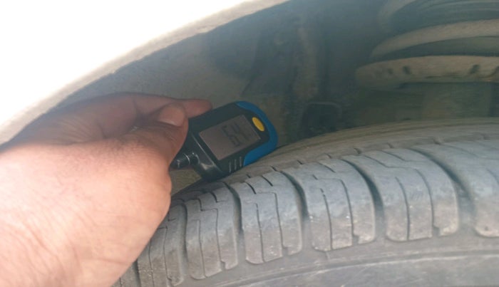 2012 Skoda Rapid ELEGANCE 1.6 TDI CR MT, Diesel, Manual, 1,40,220 km, tyre