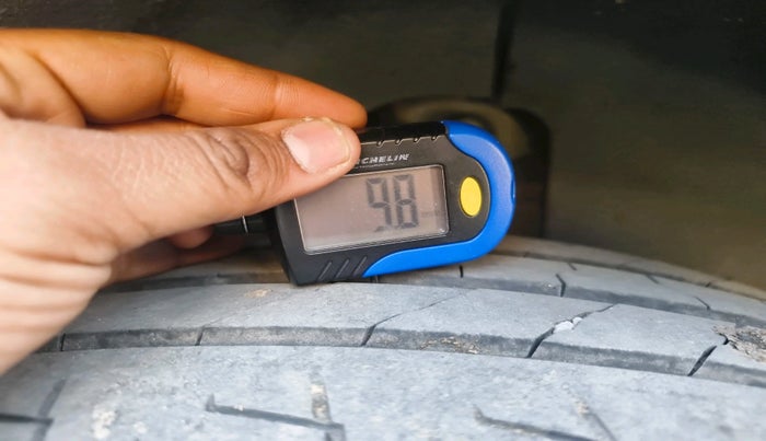 2023 Tata Safari Accomplished Plus AT, Diesel, Automatic, 22,242 km, tyre