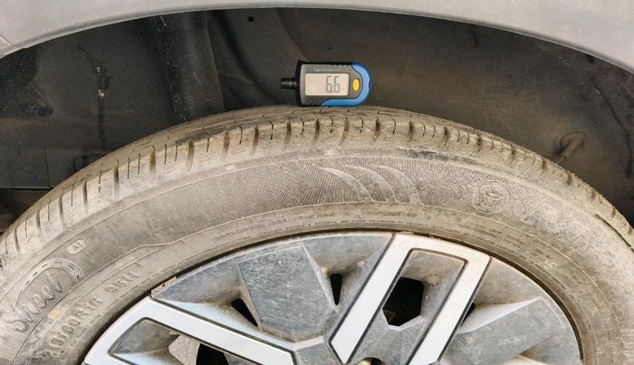 2021 Hyundai VENUE SX 1.0 TURBO, Petrol, Manual, 5,968 km, tyre