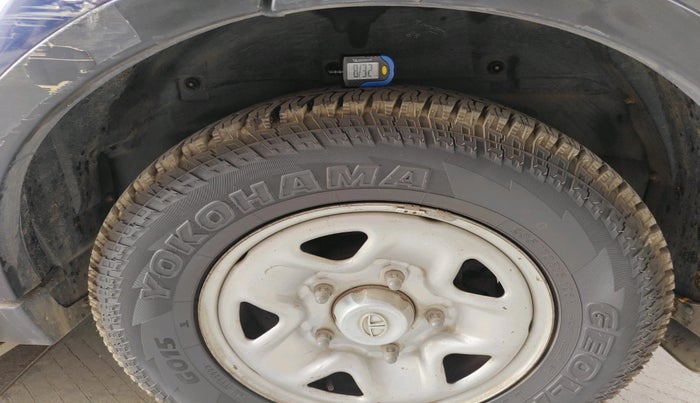 2018 Tata Hexa XM 4X2 7 STR, Diesel, Manual, 1,22,972 km, tyre