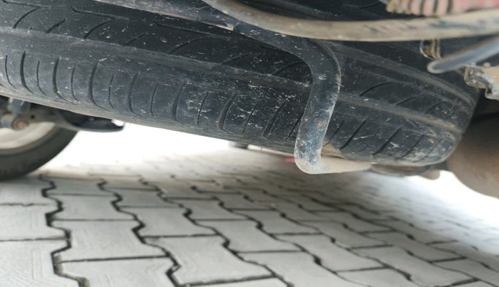 2014 Maruti Ertiga ZDI, Diesel, Manual, 1,20,379 km, tyre