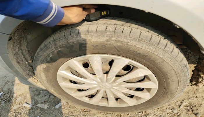 2016 Maruti Swift Dzire VDI, Diesel, Manual, 1,74,392 km, tyre