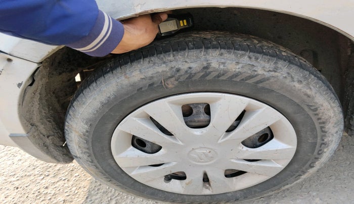 2016 Maruti Swift Dzire VDI, Diesel, Manual, 1,74,392 km, tyre