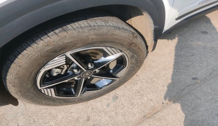 2025 Tata NEXON CREATIVE PLUS S 1.5 REVOTORQ 6 AMT, Diesel, Automatic, 18,324 km, tyre