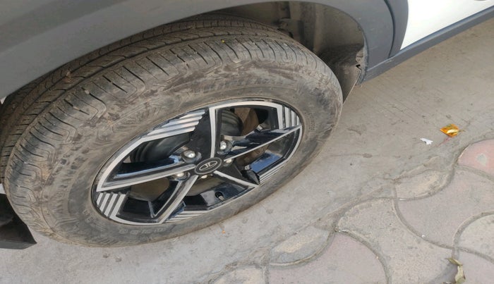 2025 Tata NEXON CREATIVE PLUS S 1.5 REVOTORQ 6 AMT, Diesel, Automatic, 18,324 km, tyre