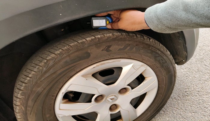 2019 Renault Kwid RXT 0.8 (O), Petrol, Manual, 43,851 km, tyre